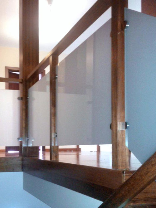 Szklane wypełnienie balustrady na schodach wewnętrznych, Szklarz Radzymin