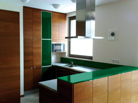 Ciemno zielone szkło w kuchni, Szklarz Radzymin