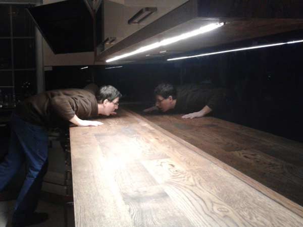 Czarne szkło hartowane w kuchni. Szklarz Radzymin